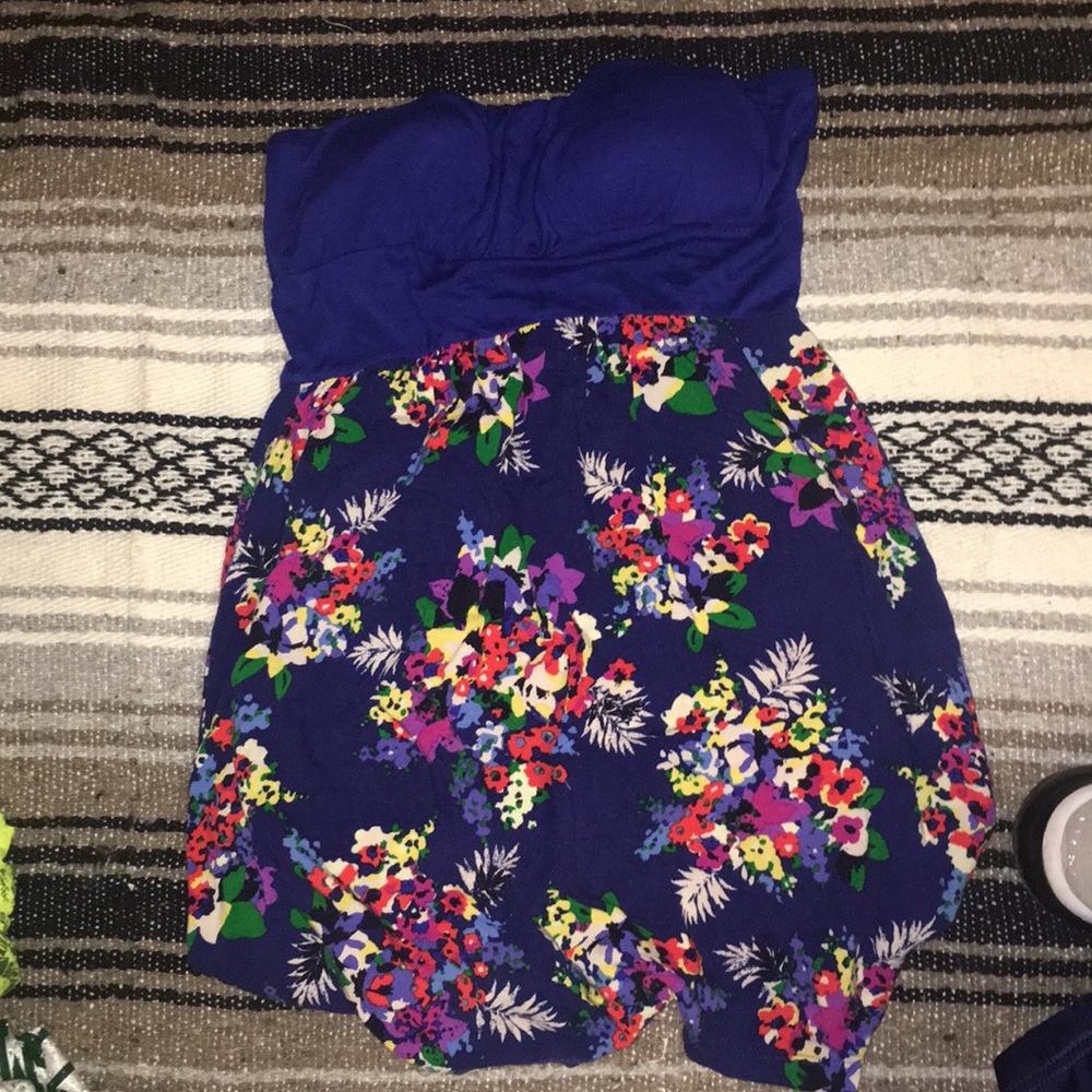 Flowered strapless dress